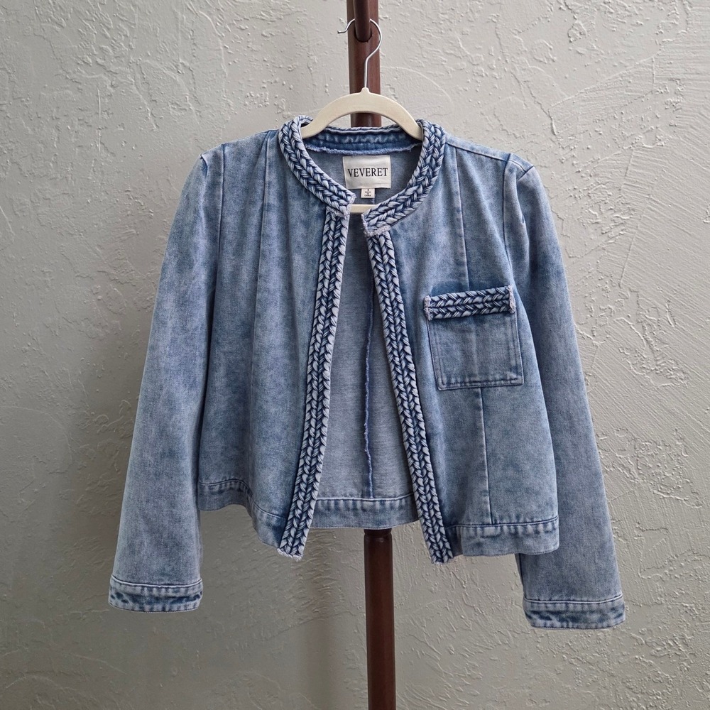 J122. Braided Acid Wash Denim Jacket - Picture 4 of 7